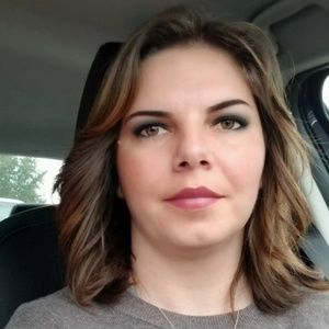 Meet your Posher, Adriana